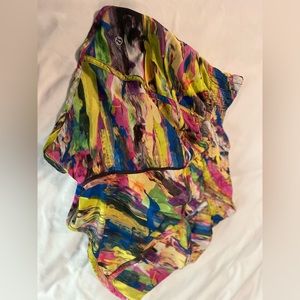 Lululemon short size small